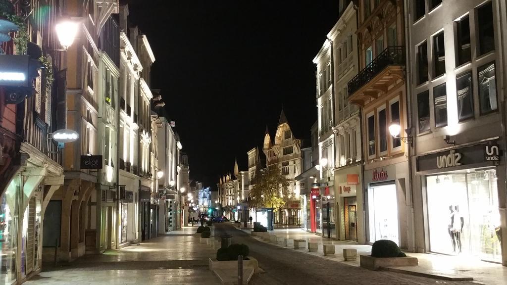 Hotel Le Splendid Troyes Esterno foto
